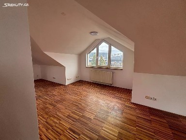 Pronájem bytu 3+1 89 m² V Oblouku, Čestlice