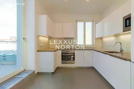 Pronájem bytu 3+1 117 m² Jungmannova, Praha - Nové Město