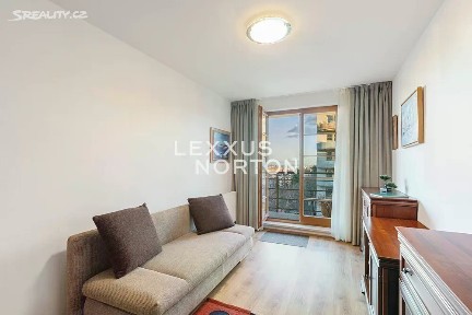 Pronájem bytu 3+kk 100 m² Šlikova, Praha - Břevnov