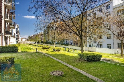 Pronájem bytu 3+kk 95 m² Korunní, Praha - Vinohrady
