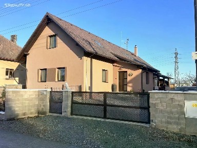 Prodej rodinného domu 207 m², pozemek 1461 m² Lukavice