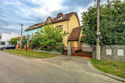 Prodej rodinného domu 250 m², pozemek 360 m²