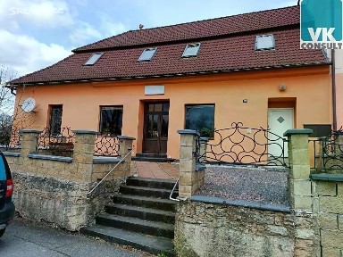 Prodej rodinného domu 314 m², pozemek 1374 m²
