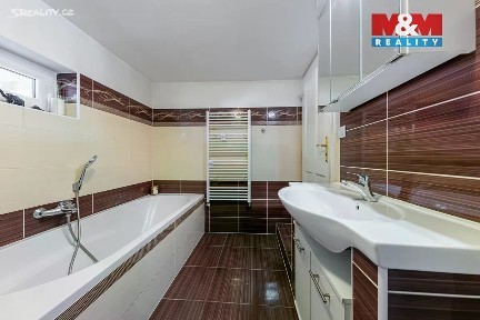 Prodej rodinného domu 100 m², pozemek 211 m² Svobodova, Karlovy Vary - Stará Role