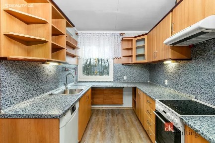 Prodej rodinného domu 202 m², pozemek 697 m²