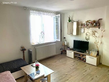 Bzová, Beroun
