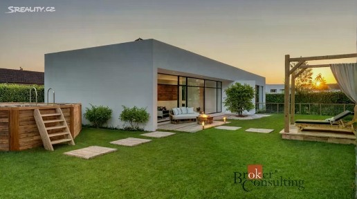 Prodej bytu 3+kk 74 m² Úvoz, Ptice