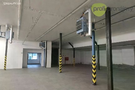 Pronájem skladového prostoru 1849 m² Rybníky IV, Zlín - Prštné