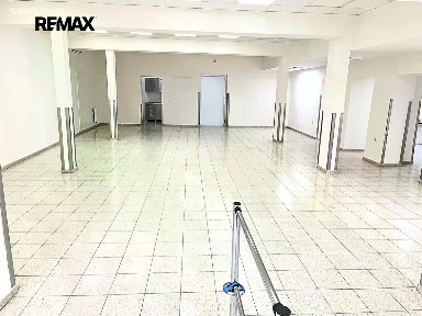Vsetín, Dolní náměstí