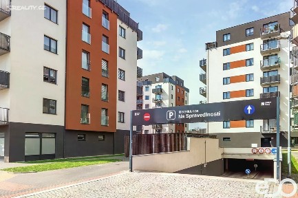 Prodej bytu 3+kk 72 m² Na Spravedlnosti, Pardubice - Zelené Předměstí
