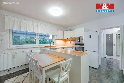Prodej bytu 2+kk 40 m² Líšnice