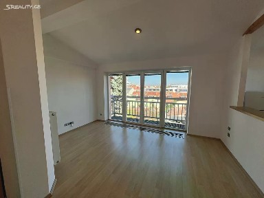 Prodej bytu 4+kk 95 m² Hronovická, Pardubice - Zelené Předměstí
