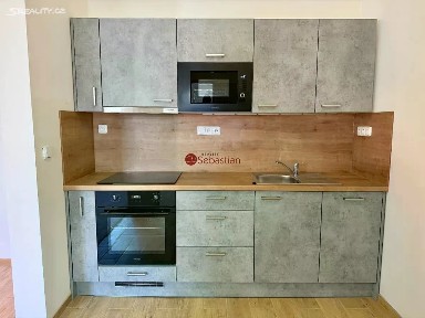 Pronájem bytu 3+kk 71 m² třída Míru, Pardubice - Zelené Předměstí