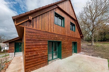 Prodej rodinného domu 187 m², pozemek 1184 m²