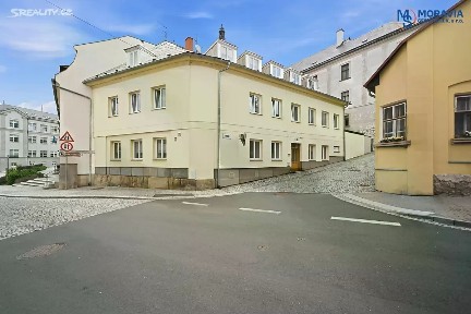 Prodej bytu 3+kk 70 m² Farní, Šternberk