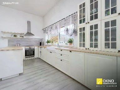 Prodej komerční nemovitosti 360 m² Počenice-Tetětice