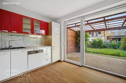 Prodej bytu 3+kk 70 m² Pod Kostelem, Plzeň - Severní Předměstí