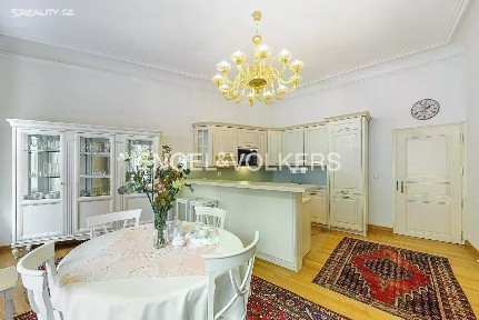 Pronájem bytu 4+kk 120 m²