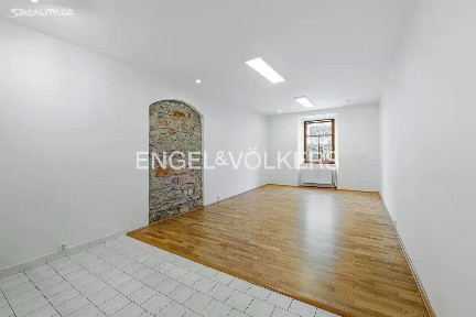 Pronájem bytu 1+kk 35 m² Pobřežní, Praha - Karlín