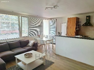 Pronájem bytu 4+kk 92 m² Kazašská, Praha - Vršovice