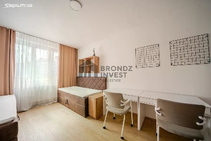 Pronájem bytu 1+kk 20 m² Lisabonská, Praha - Vysočany