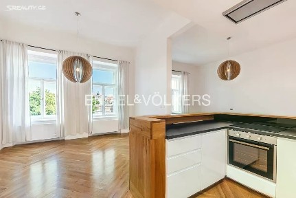 Pronájem bytu 3+kk 106 m² Janáčkovo nábřeží, Praha - Smíchov