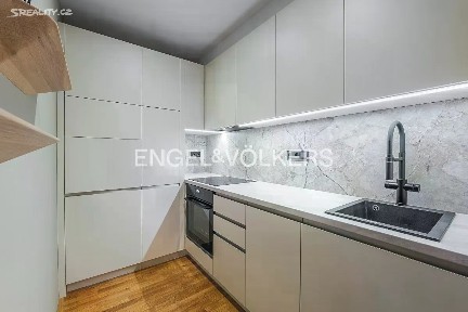 Pronájem bytu 1+kk 52 m²