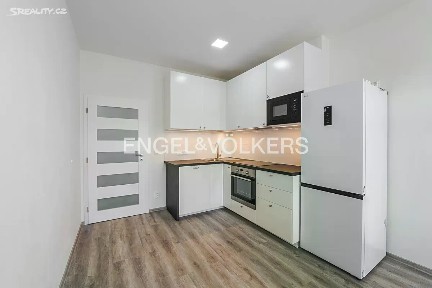 Pronájem bytu 2+kk 44 m² Hartigova, Praha - Žižkov