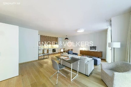 Pronájem bytu 1+kk 66 m²