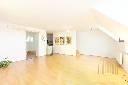 Pronájem bytu 2+kk 103 m² Pod vilami, Praha - Nusle