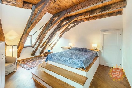 Pronájem bytu 4+1 221 m² Vlašská, Praha - Malá Strana