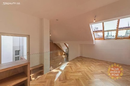 Pronájem bytu 2+kk 99 m²