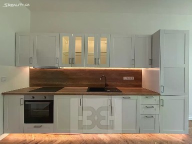 Pronájem bytu 2+kk 44 m² Plzeňská, Praha - Smíchov