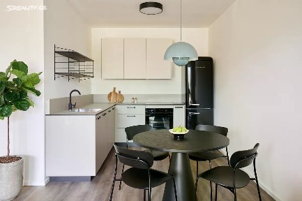 Pronájem bytu 2+kk 59 m² Praha - Praha 3