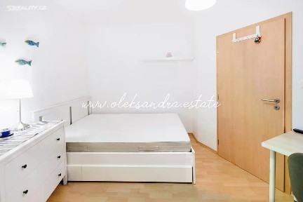 Pronájem bytu 2+kk 38 m² Mazurská, Praha - Troja
