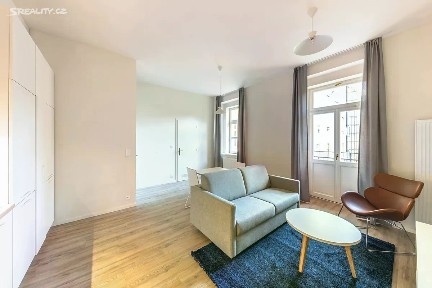Pronájem bytu 1+kk 37 m² Veletržní, Praha - Bubeneč