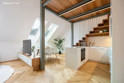 Pronájem bytu 4+kk 114 m² Sovova, Praha - Karlín