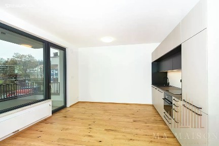 Pronájem bytu 2+kk 42 m² Závišova, Praha - Nusle