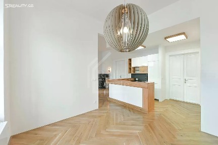 Pronájem bytu 3+kk 106 m² Janáčkovo nábřeží, Praha - Smíchov
