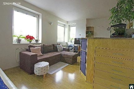 Pronájem bytu 1+kk 33 m² Záběhlická, Praha - Záběhlice
