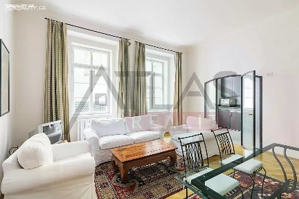 Pronájem bytu 2+1 73 m² Vlašská, Praha - Malá Strana