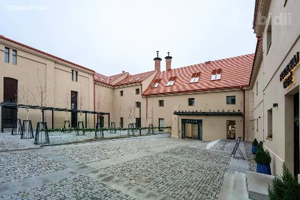 Pronájem bytu 1+kk 41 m² Praha
