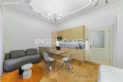 Pronájem bytu 1+kk 39 m²