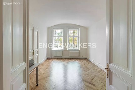 Pronájem kanceláře 77 m² Janáčkovo nábřeží, Praha - Smíchov