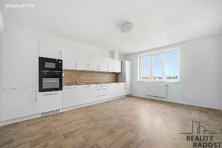 Pronájem bytu 3+kk 58 m² Teplého, Pardubice - Zelené Předměstí