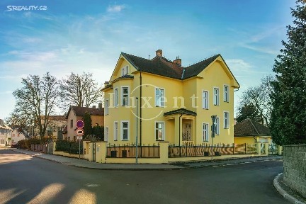 Prodej vily 361 m², pozemek 844 m²