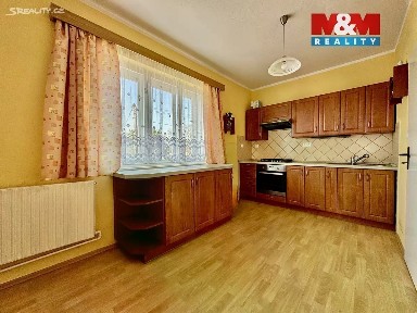 Prodej rodinného domu 273 m², pozemek 795 m² Světnov
