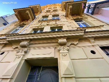 Karlovy Vary, Zámecký vrch, 8