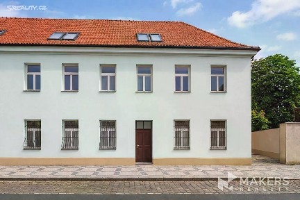 Prodej kanceláře 650 m²