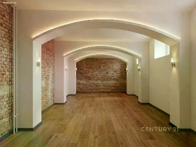 Prodej skladového prostoru 272 m²